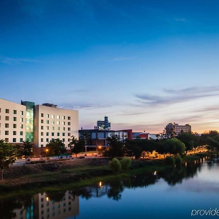 Fiesta Inn Кульякан Екстер'єр фото