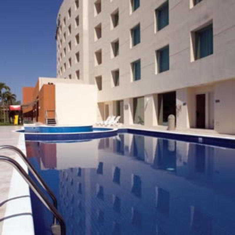 Fiesta Inn Кульякан Екстер'єр фото