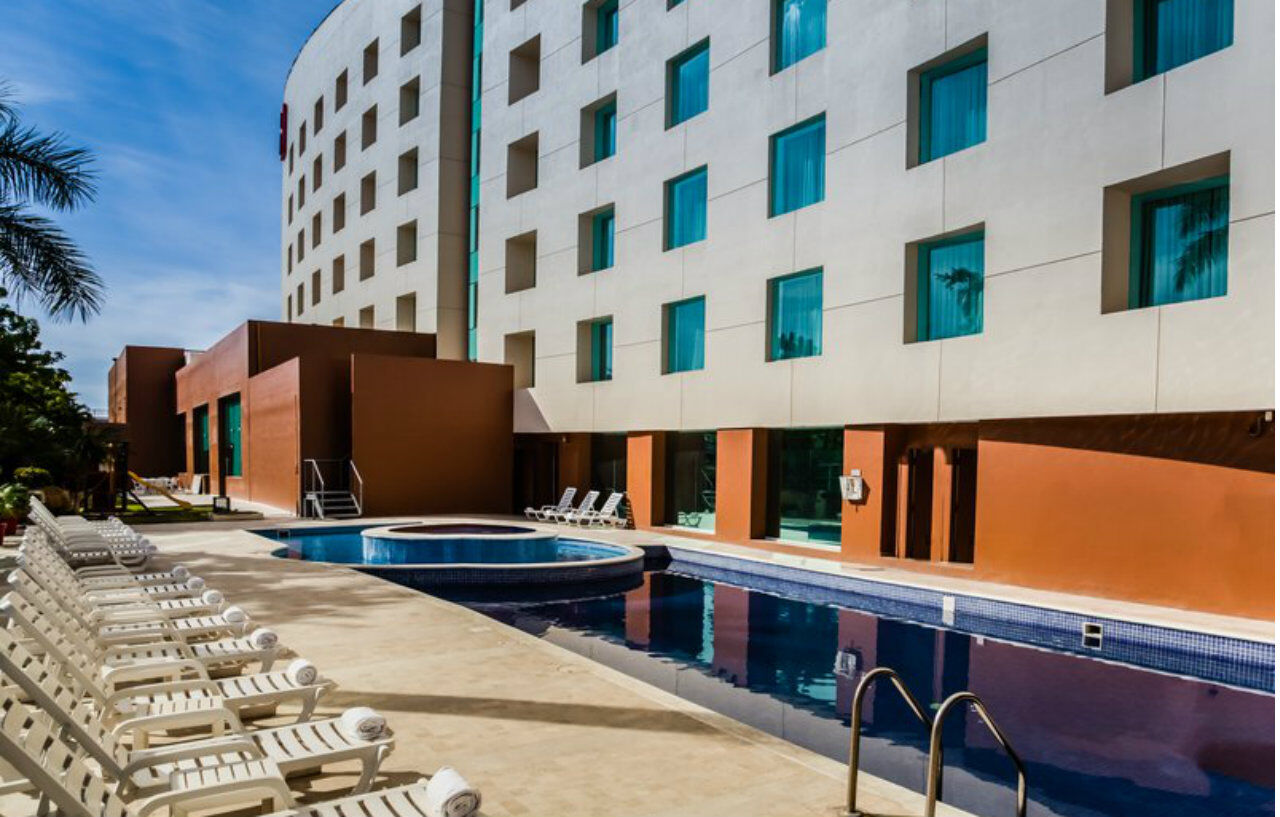 Fiesta Inn Кульякан Екстер'єр фото